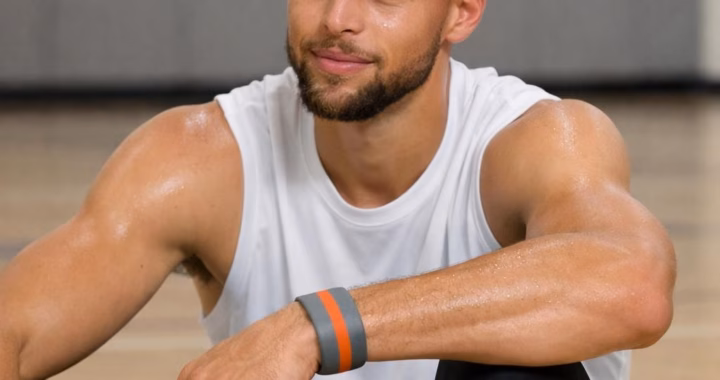 Whoop-like Google Screenless Wearable in 2026